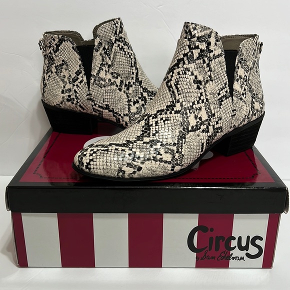 Circus by Sam Edelman Pipper Ivory & Black Multi Snake Print Ankle Boot Booties - Picture 1 of 8